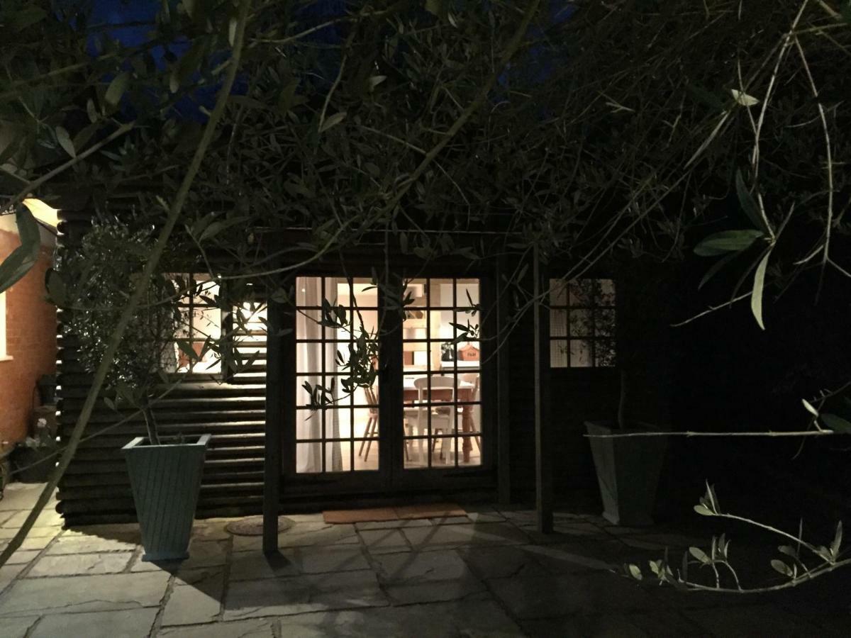 Hampreston Stapehill Lodge B&B المظهر الخارجي الصورة