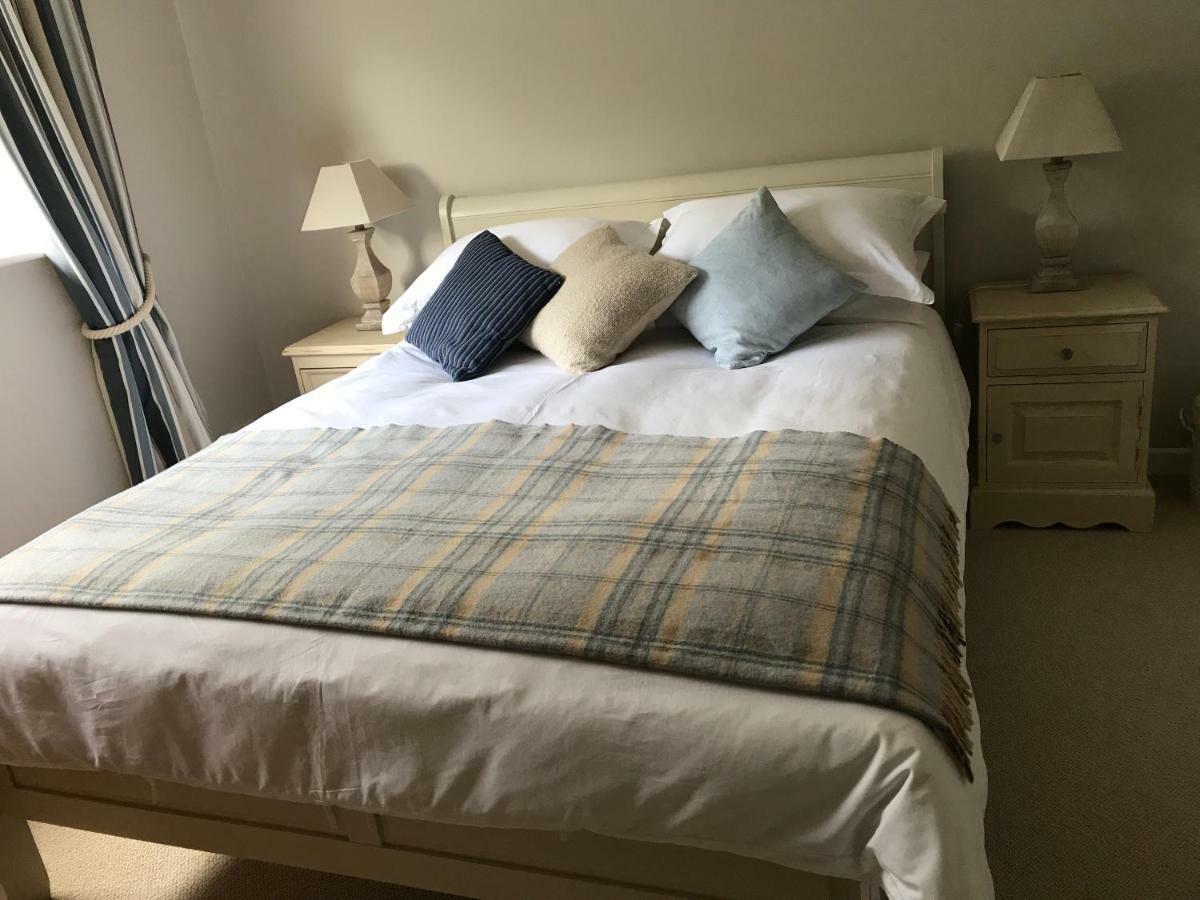 Hampreston Stapehill Lodge B&B المظهر الخارجي الصورة