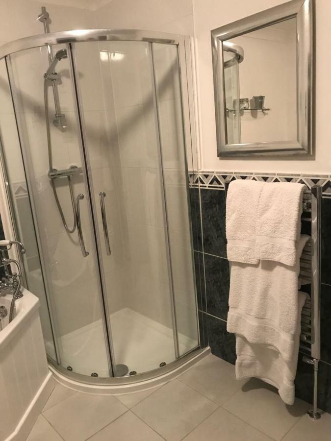 Hampreston Stapehill Lodge B&B المظهر الخارجي الصورة