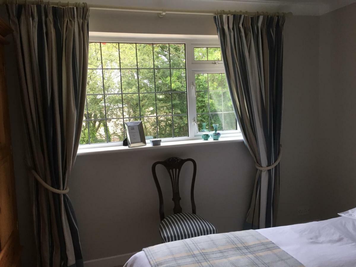 Hampreston Stapehill Lodge B&B المظهر الخارجي الصورة